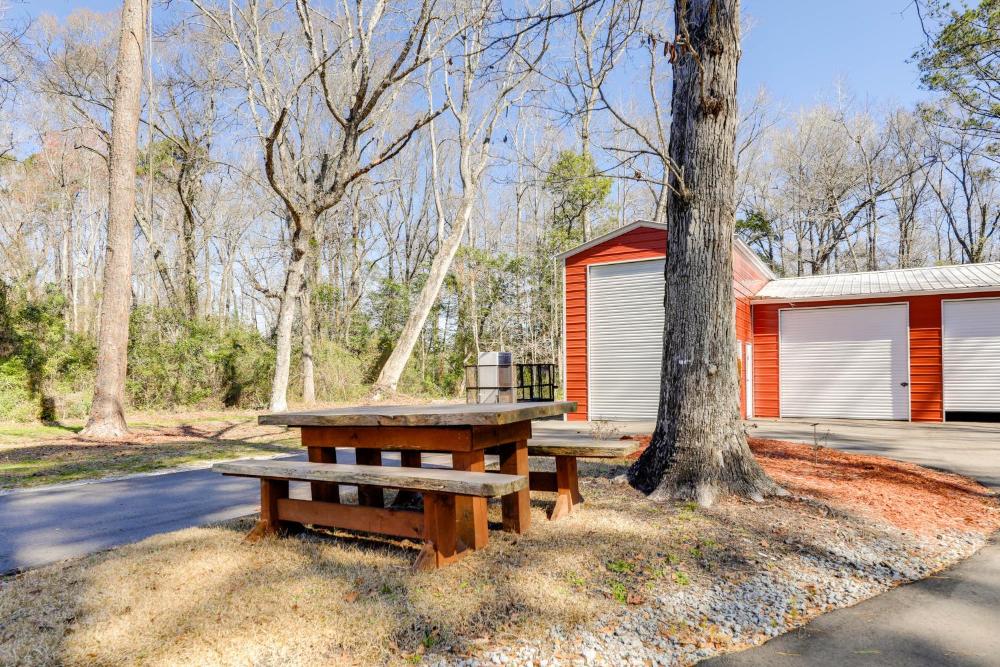 Secluded Newport Getaway with Fire Pit and Grill!
